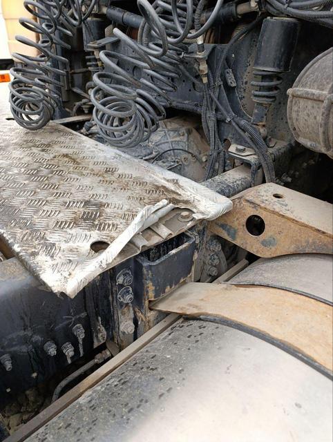 Седельный тягач КАМАЗ 5490-80802-90(5P) (СПГ) 2021 г. - фото 11